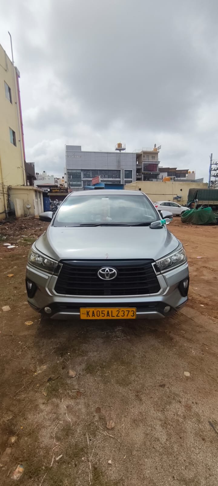 SUV for comfortable long-distance travel
