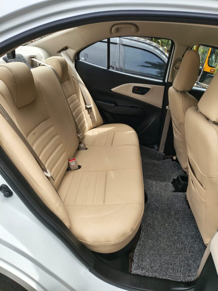 Sedan for one-way and round-trip hire